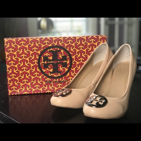 tory burch nude pumps